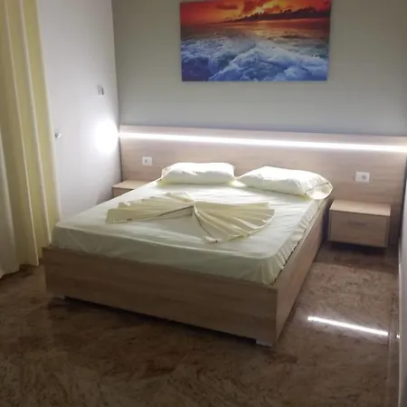 Elvin Deluxe Apartment