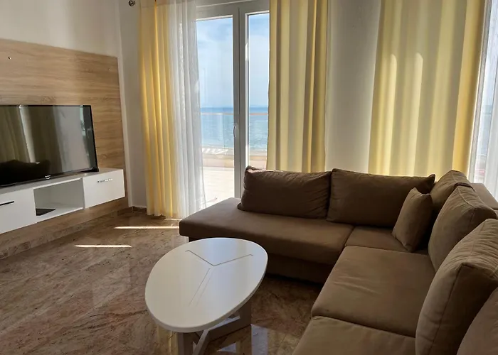 Elvin Deluxe Apartment Velipojë